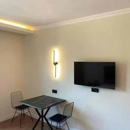 Apartment New With Pool Near The Sea *